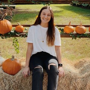 Meet your Posher, Alexandra